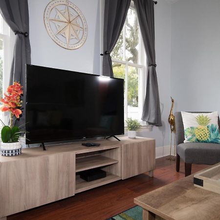 Вілла Beautiful Two-Story In Central Galveston, Short Walk To Beach, Near Downtown! | Seas The Breeze Екстер'єр фото