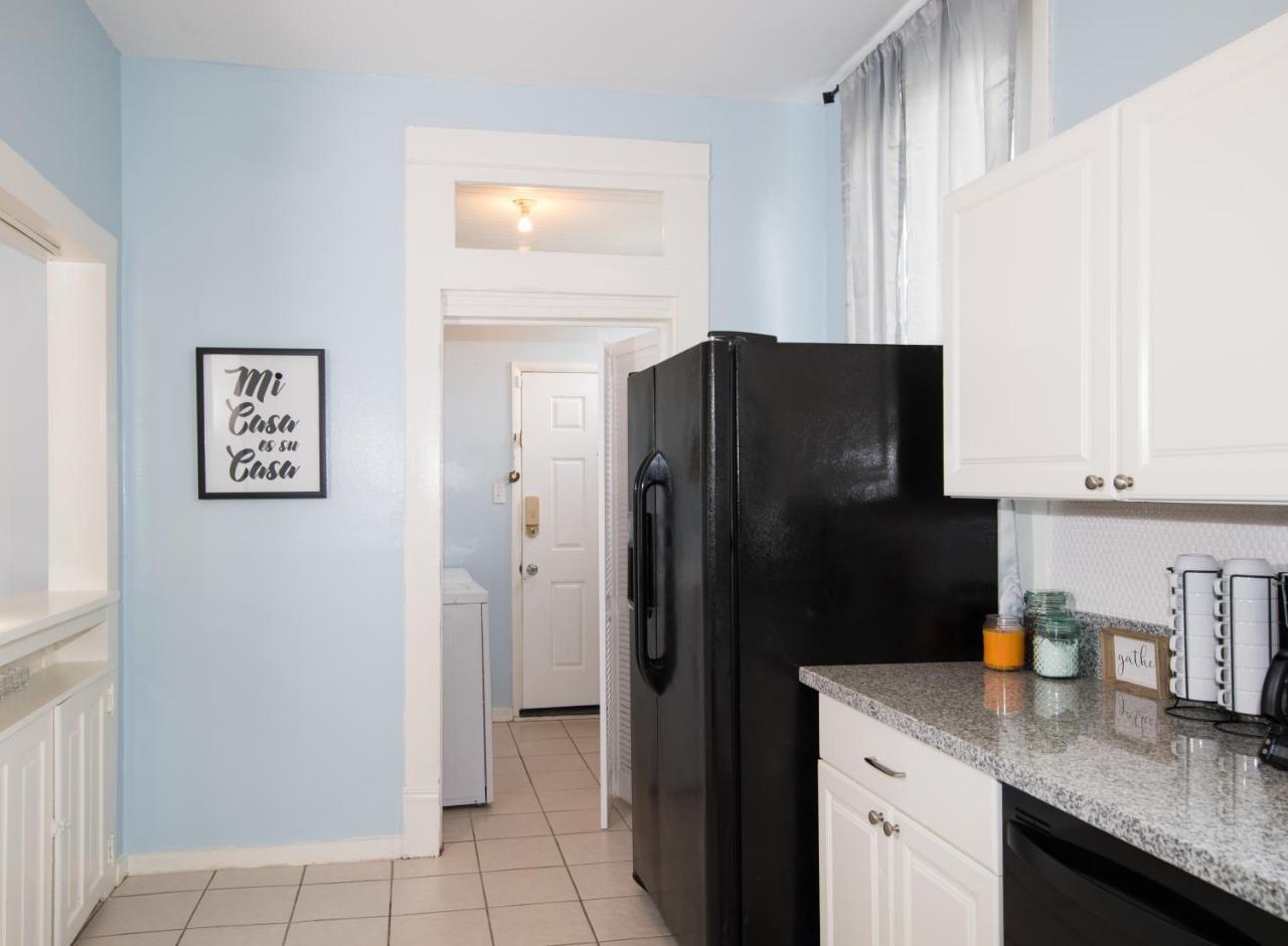 Вілла Beautiful Two-Story In Central Galveston, Short Walk To Beach, Near Downtown! | Seas The Breeze Екстер'єр фото