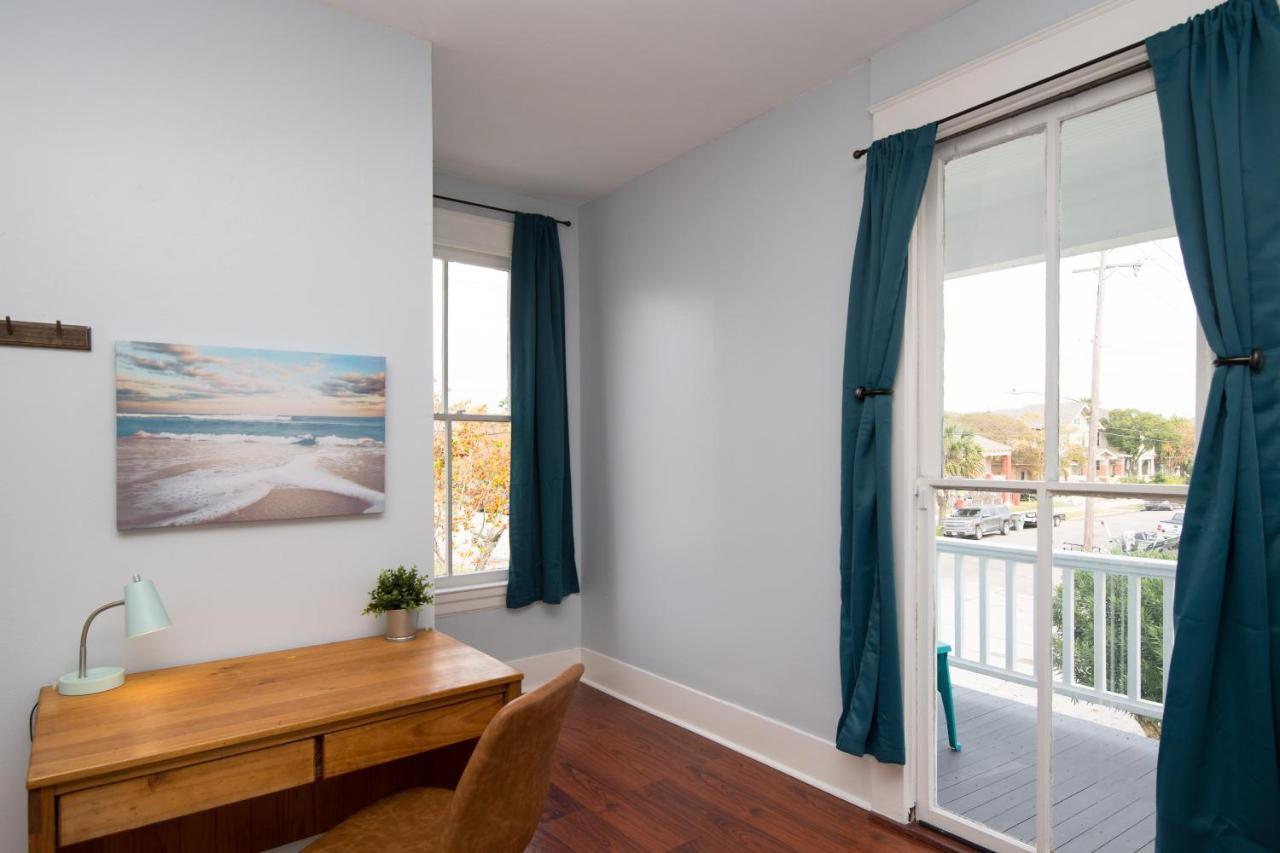 Вілла Beautiful Two-Story In Central Galveston, Short Walk To Beach, Near Downtown! | Seas The Breeze Екстер'єр фото