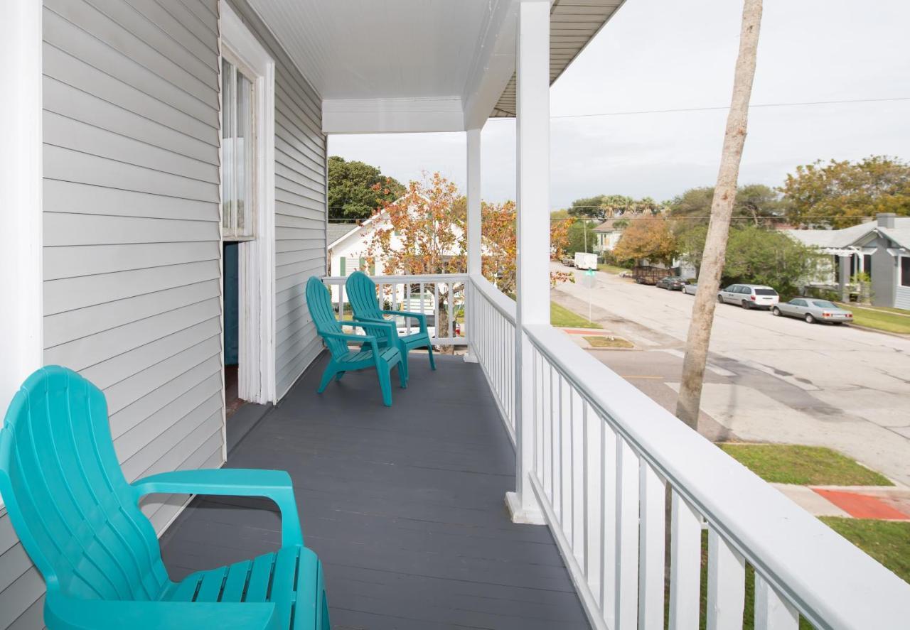 Вілла Beautiful Two-Story In Central Galveston, Short Walk To Beach, Near Downtown! | Seas The Breeze Екстер'єр фото