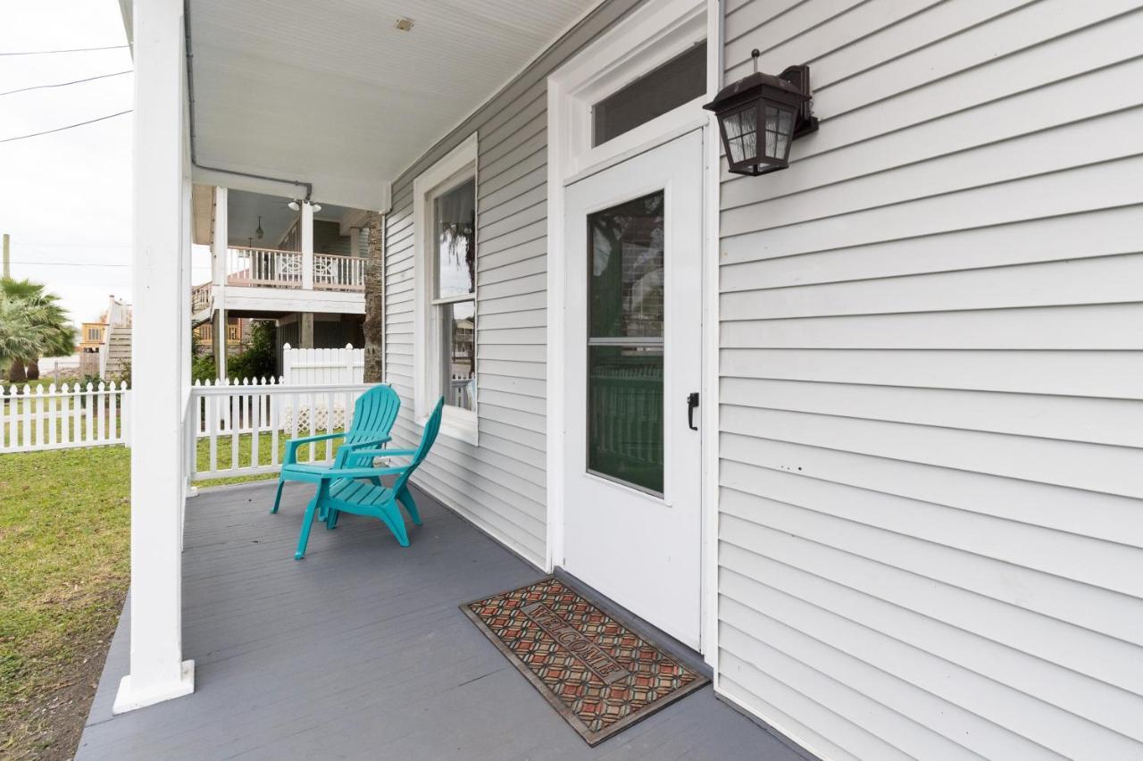 Вілла Beautiful Two-Story In Central Galveston, Short Walk To Beach, Near Downtown! | Seas The Breeze Екстер'єр фото