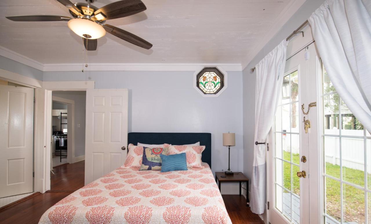 Вілла Beautiful Two-Story In Central Galveston, Short Walk To Beach, Near Downtown! | Seas The Breeze Екстер'єр фото
