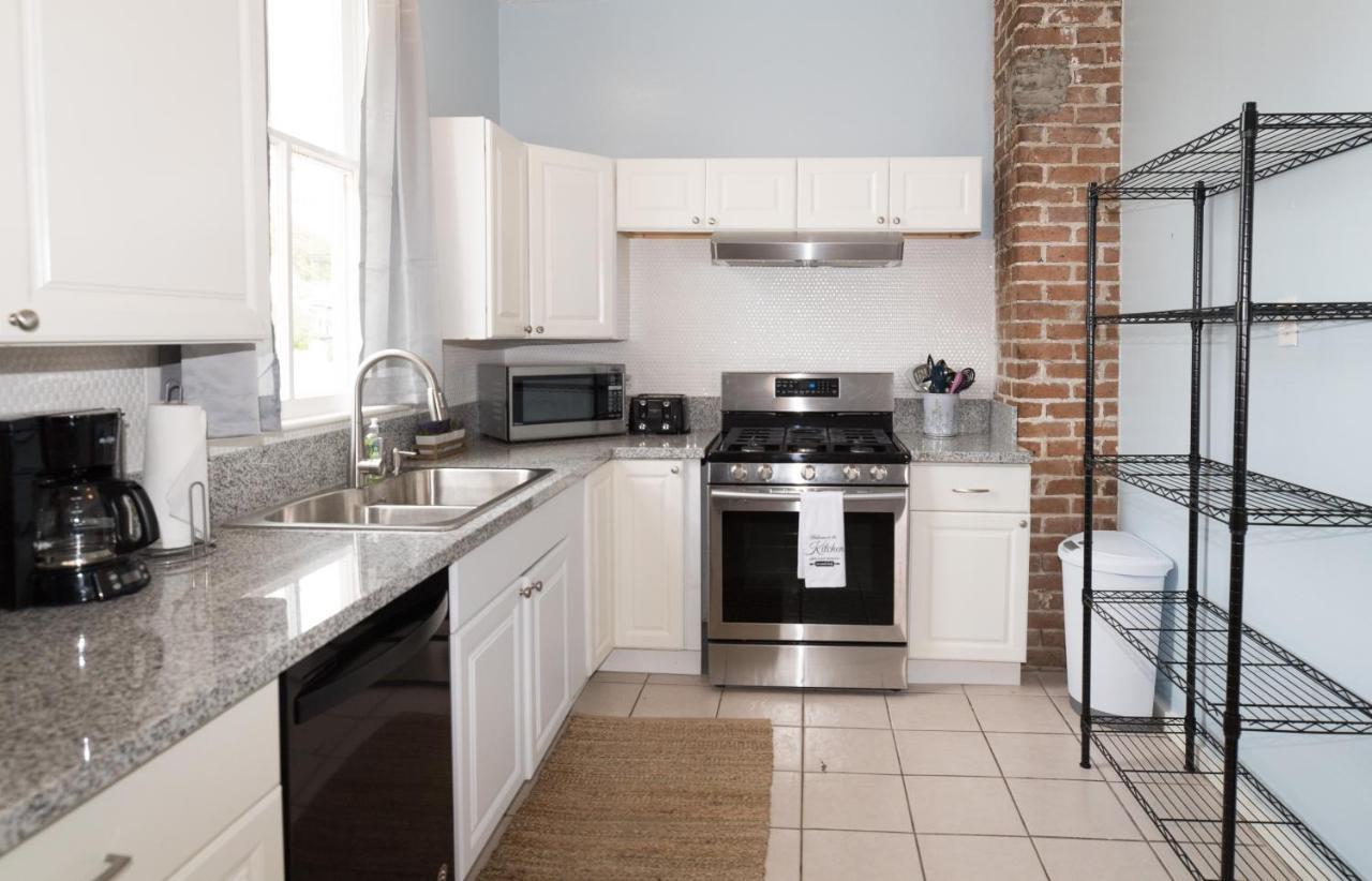 Вілла Beautiful Two-Story In Central Galveston, Short Walk To Beach, Near Downtown! | Seas The Breeze Екстер'єр фото