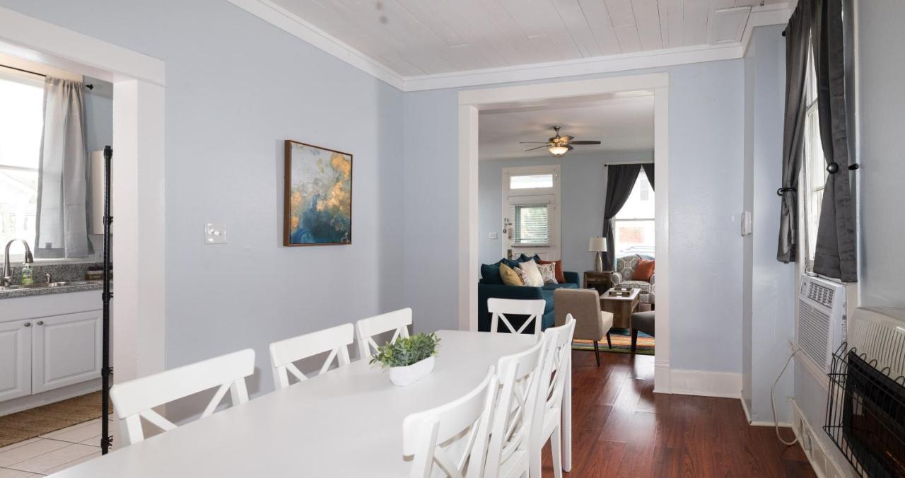 Вілла Beautiful Two-Story In Central Galveston, Short Walk To Beach, Near Downtown! | Seas The Breeze Екстер'єр фото